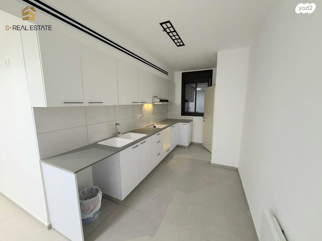 דירה, המגרסה, מבשרת ציון