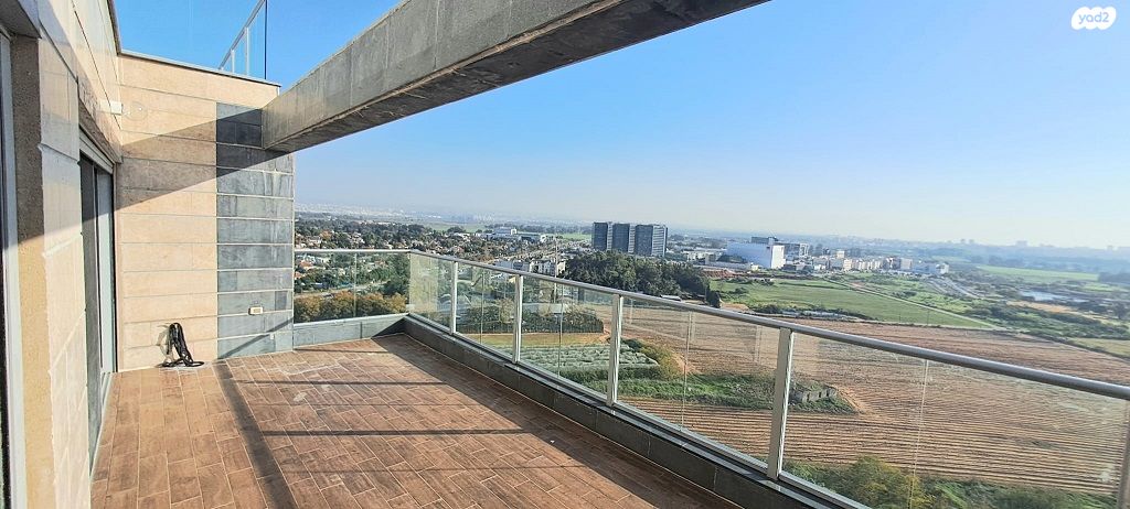 גג/ פנטהאוז, פשוש, רמות מנחם, הוד השרון