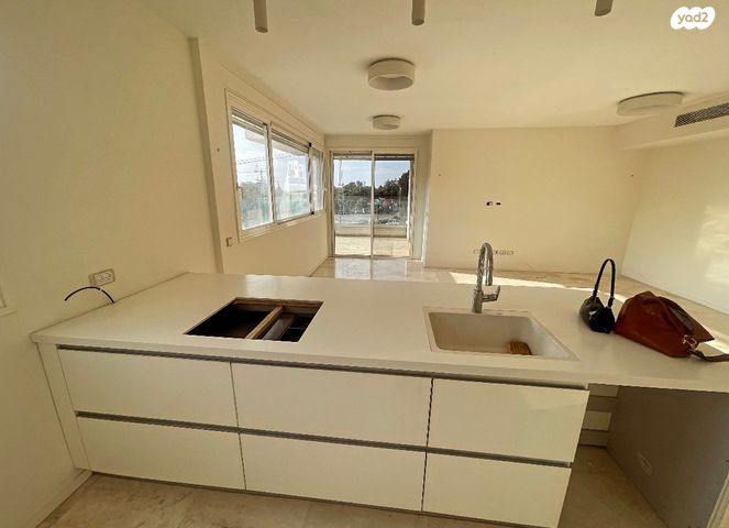 דירה, הרצליה ב', הרצליה