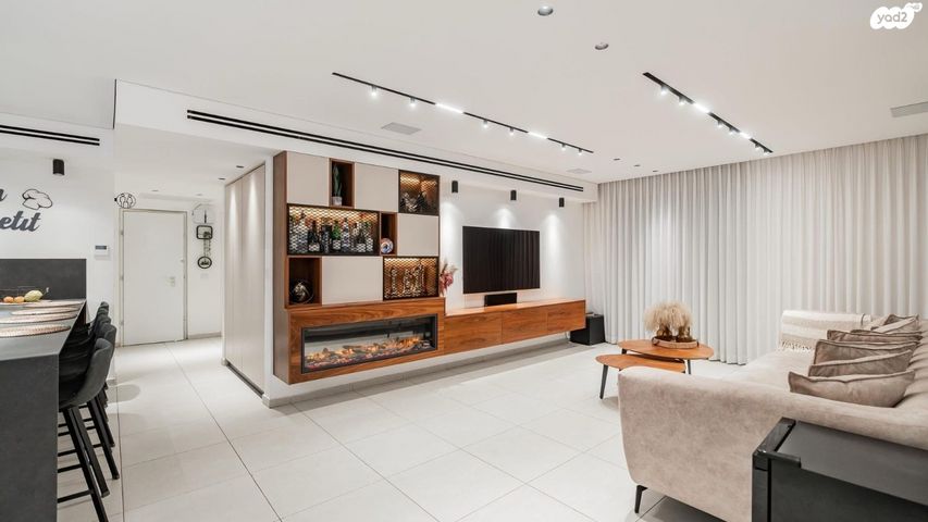 דירת גן, ארלוזורוב, מרכז, קרית עבודה, חולון