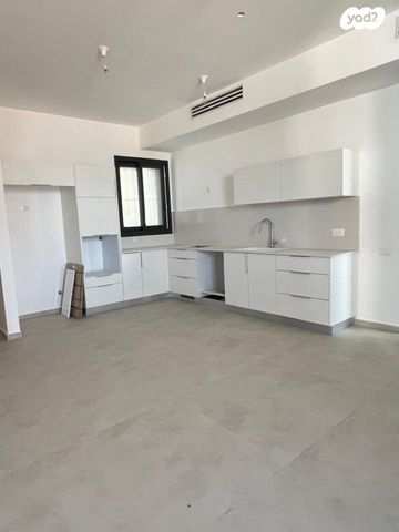 דירה, בנימין וולפוביץ', רעננה