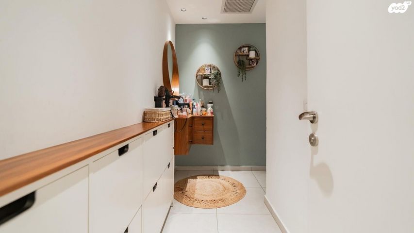 דירת גן, ארלוזורוב, מרכז, קרית עבודה, חולון