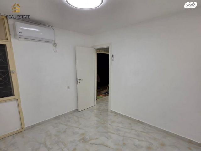 דירת גן, ישראל זנגוויל, קרית היובל, ירושלים