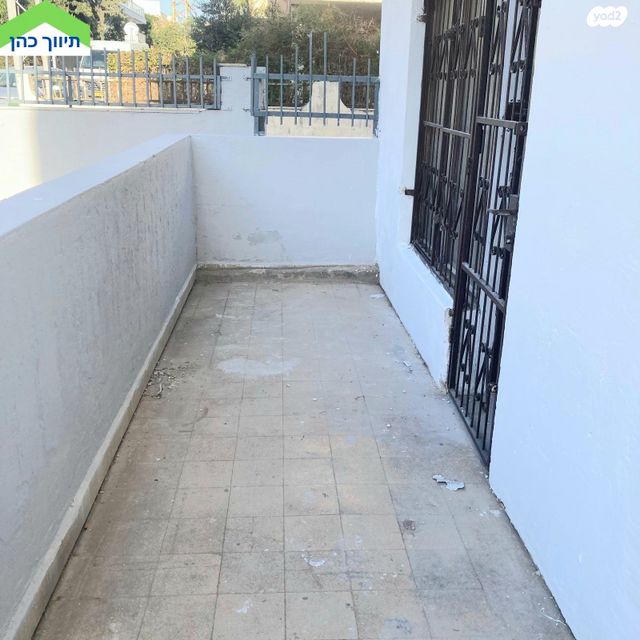 מחסנים, מוהליבר, רסקו א', חולון