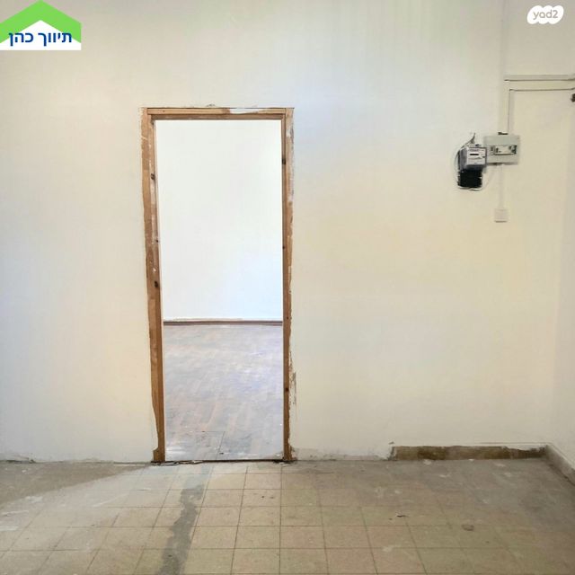 מחסנים, מוהליבר, רסקו א', חולון