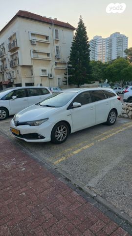 מודעת רכב טויוטה אוריס