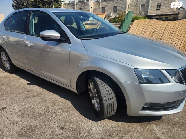 סקודה אוקטביה