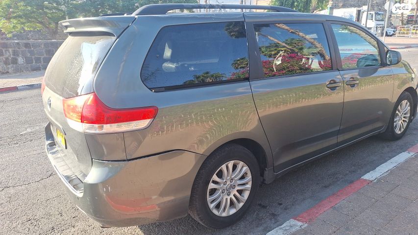 מודעת רכב טויוטה סיינה