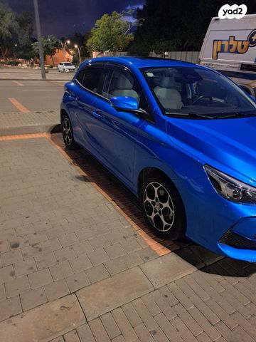 מודעת רכב אם ג'י MG3