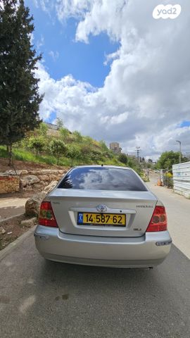 טויוטה קורולה