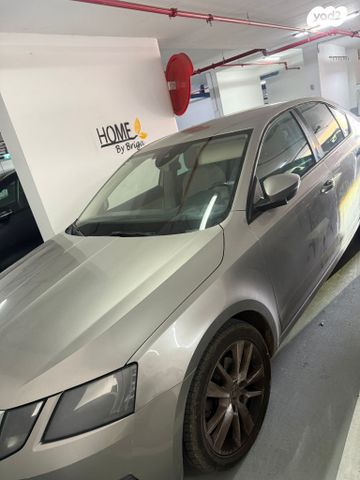 סקודה אוקטביה