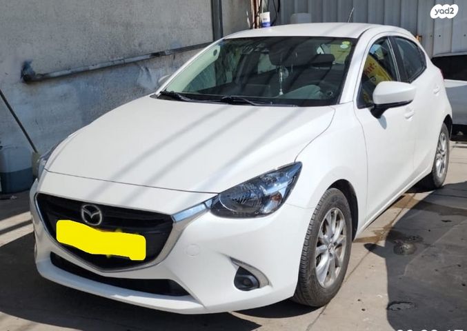 מודעת רכב מאזדה 2