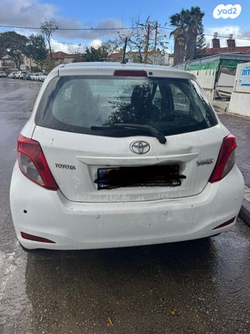 טויוטה יאריס