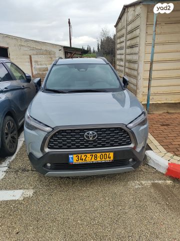 מודעת רכב טויוטה קורולה קרוס