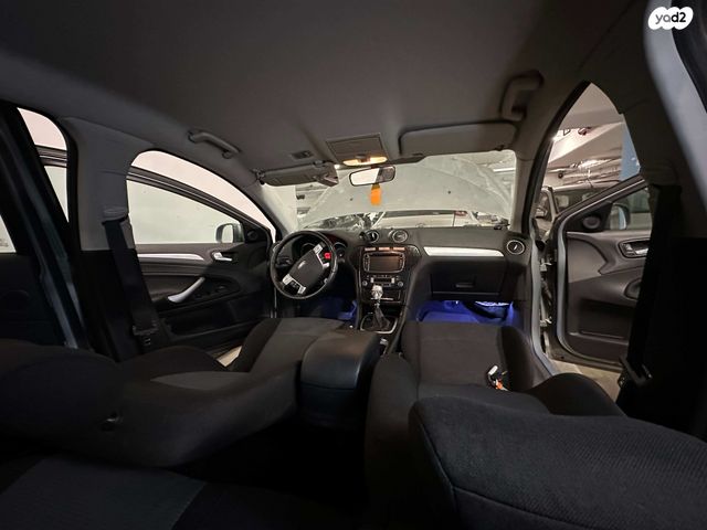 פורד מונדאו