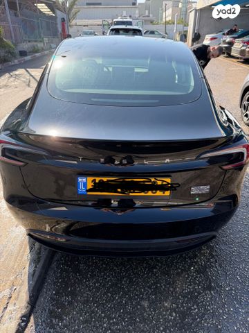 מודעת רכב טסלה מודל 3