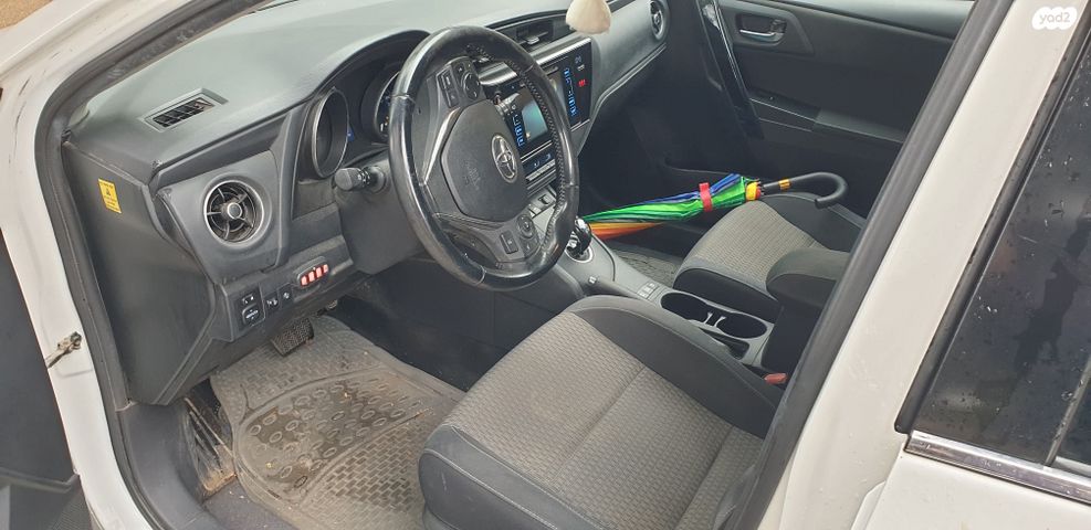 טויוטה אוריס