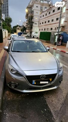 מודעת רכב מאזדה 3