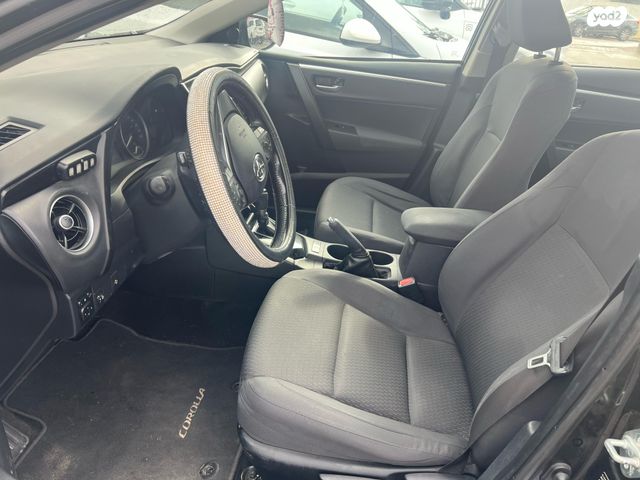 טויוטה קורולה