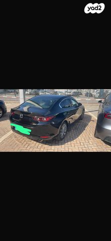 מודעת רכב מאזדה 3