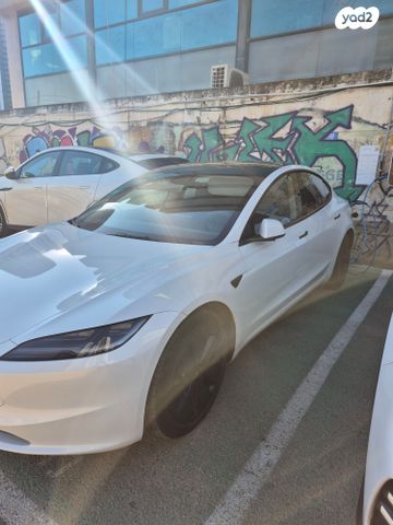 מודעת רכב טסלה מודל 3