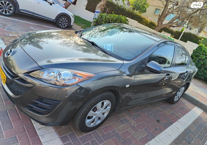 מודעת רכב מאזדה 3