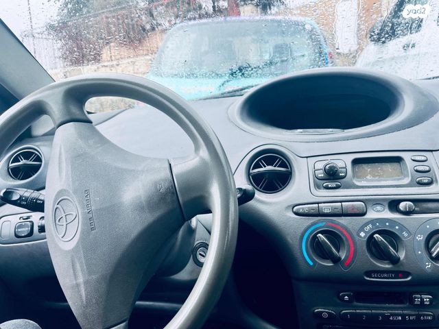 מודעת רכב טויוטה יאריס