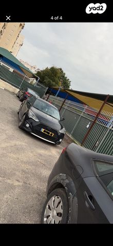 יונדאי ולוסטר