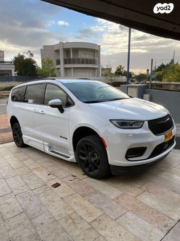 מודעת רכב קרייזלר פסיפיקה