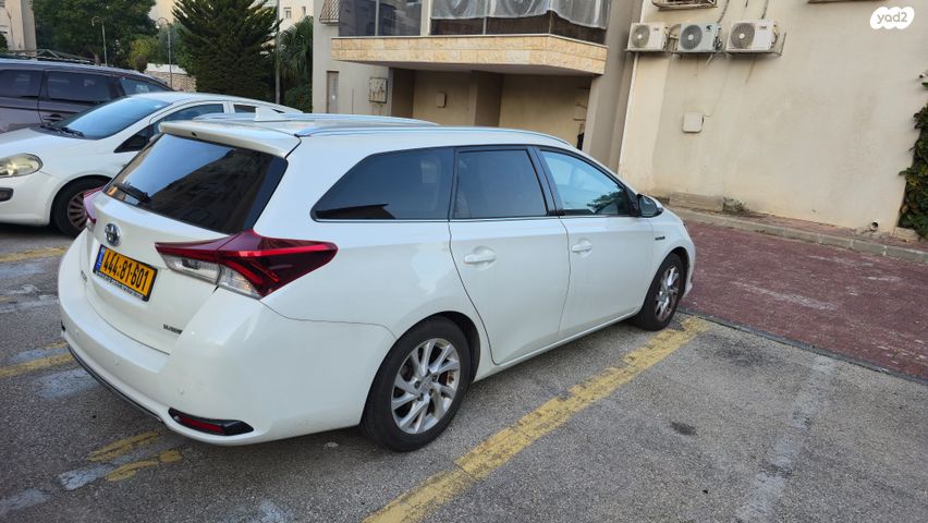 מודעת רכב טויוטה אוריס