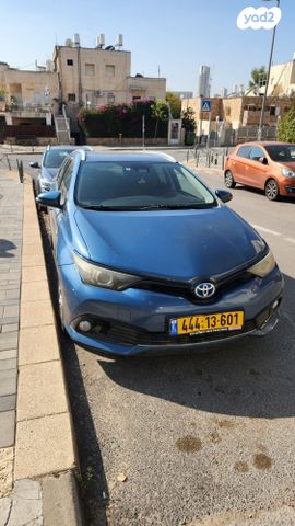 מודעת רכב טויוטה אוריס