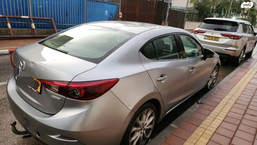 מאזדה 3
