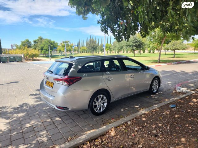 טויוטה אוריס