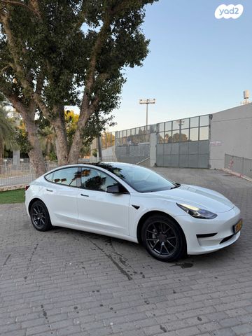 טסלה מודל 3