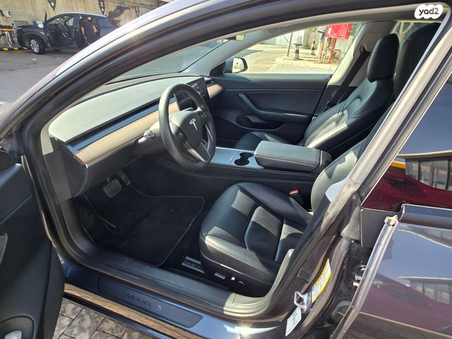 טסלה מודל 3