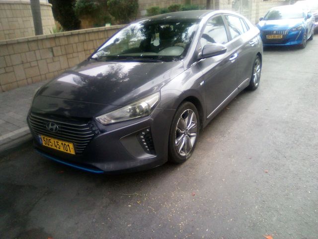 יונדאי איוניק