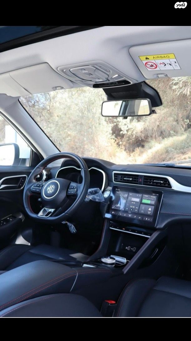 מודעת רכב אם ג'י ZS