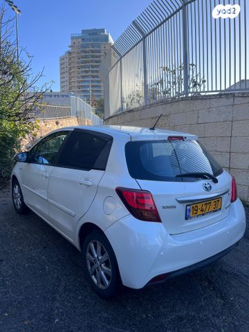 טויוטה יאריס