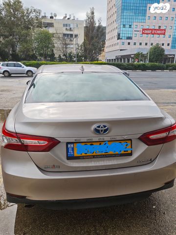 טויוטה קאמרי