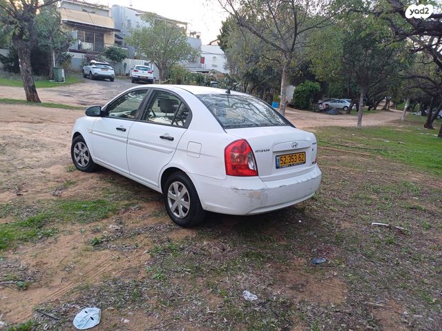 יונדאי אקסנט i25