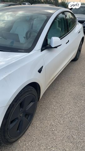 מודעת רכב טסלה מודל 3