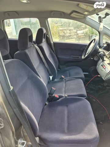 מודעת רכב הונדה FR-V