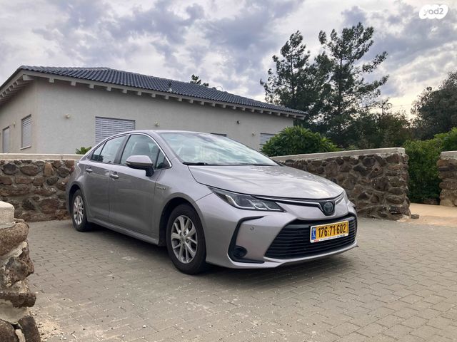 טויוטה קורולה