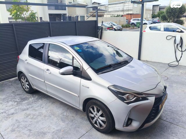 מודעת רכב טויוטה יאריס