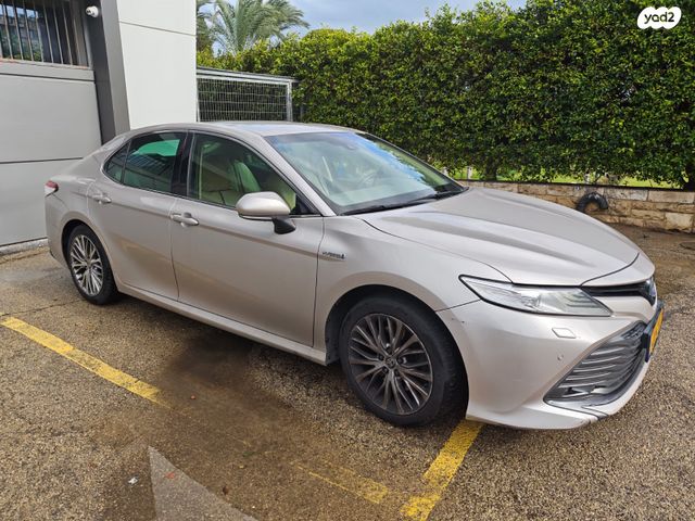 טויוטה קאמרי