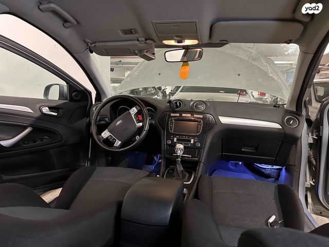 פורד מונדאו