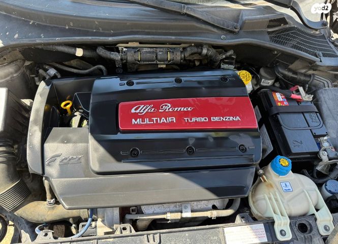 אלפא רומיאו מיטו