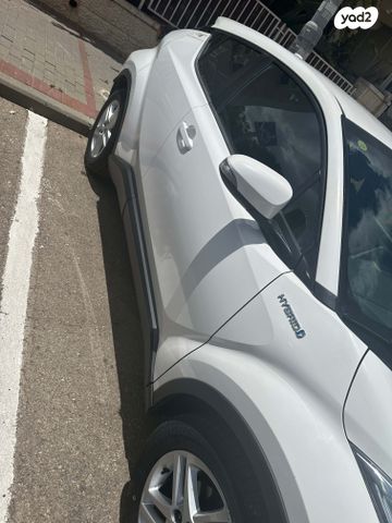 מודעת רכב טויוטה C-HR