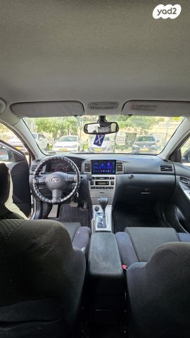 טויוטה קורולה