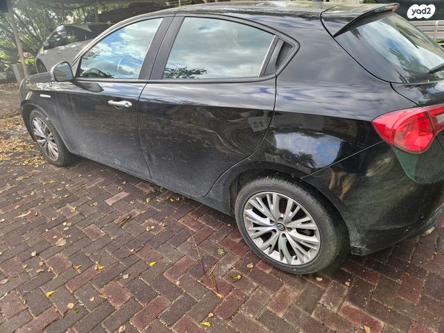 אלפא רומיאו ג'ולייטה